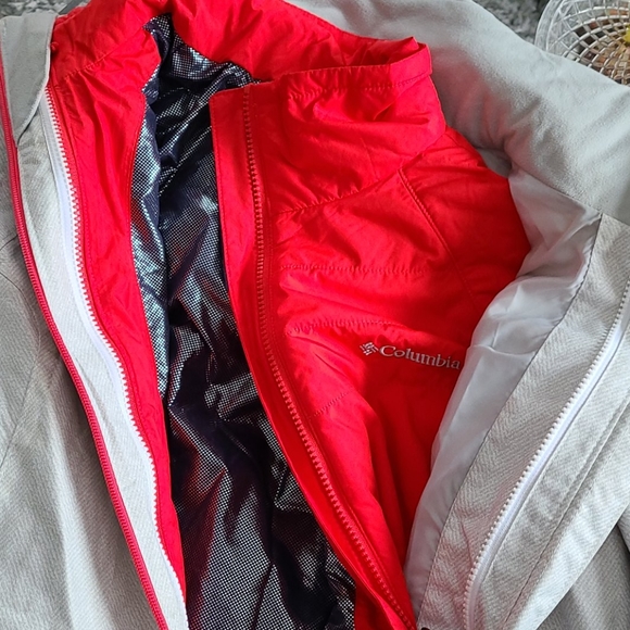 EUC Columbia 3 in one coat. - Picture 7 of 8